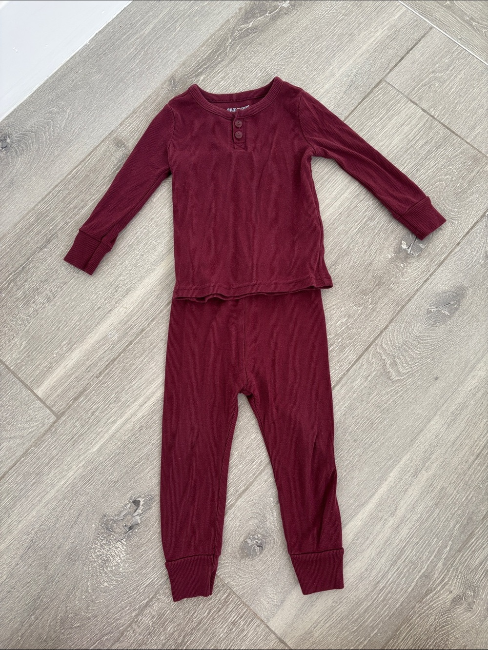 Old Navy Burgundy Long-Sleeve Kids Pajama Set 18-24M